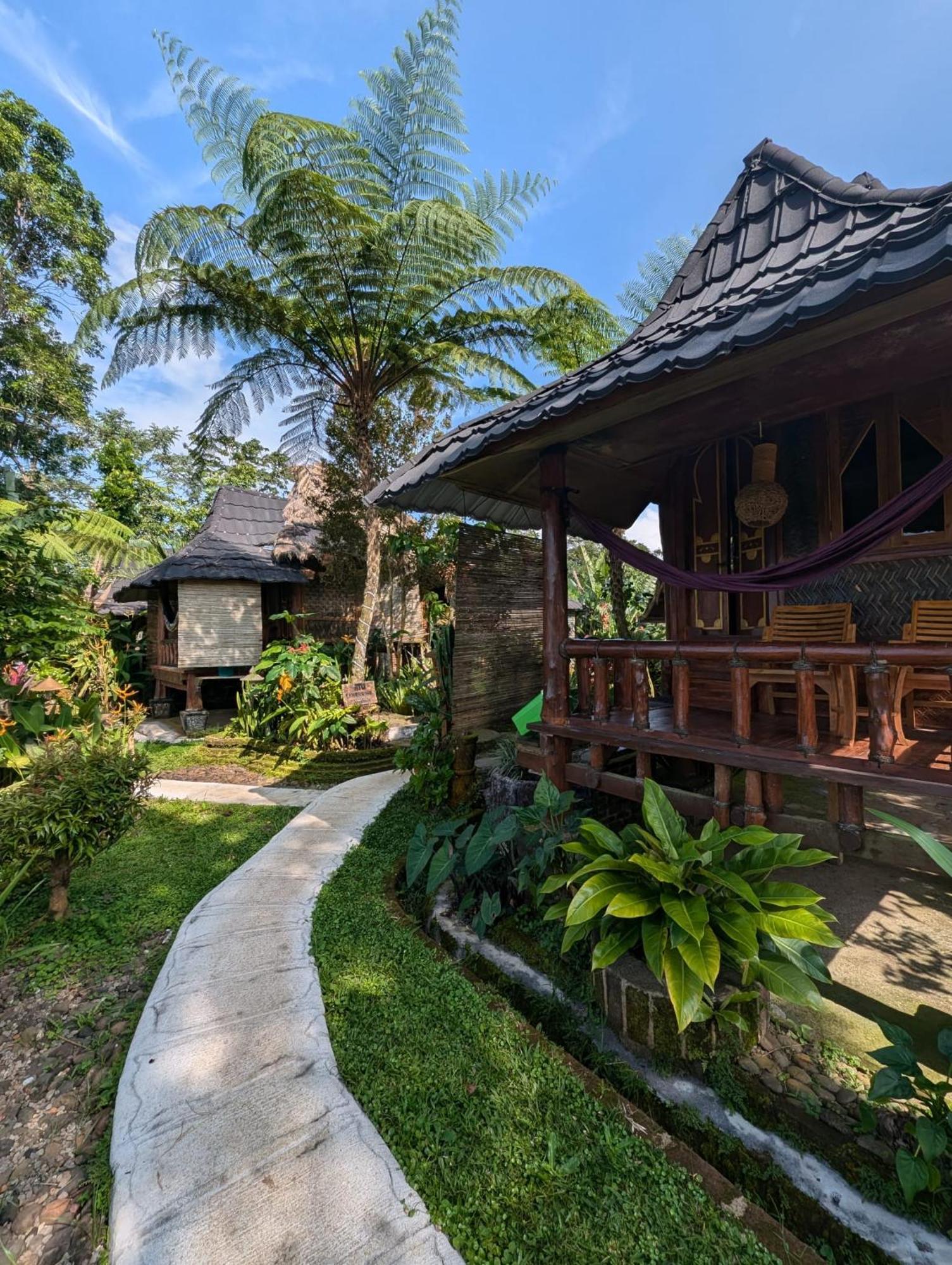 Hotel Satu Lingkung Tetebatu Exterior foto